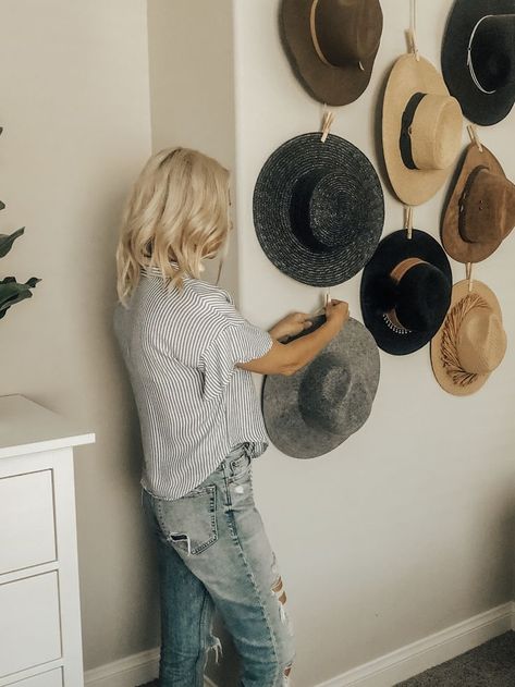 Hat Wall, Dekorasi Kamar Tidur, Hat Storage, Bohol, Hat Rack, Diy Hat, Boho Interior, Diy Wall, Home Deco