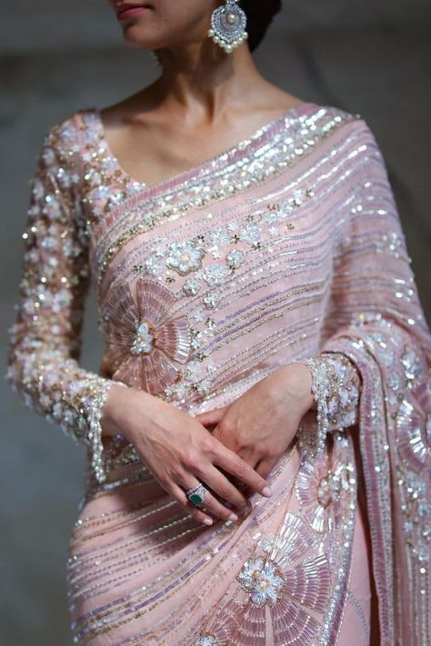 Thread Work Blouse, Indian Dress Up, Indian Sari Dress, Indian Bride Outfits, Saree Embroidery, Fashion Fails, Fancy Sarees Party Wear, Saree Designs Party Wear, Indian Dresses Traditional