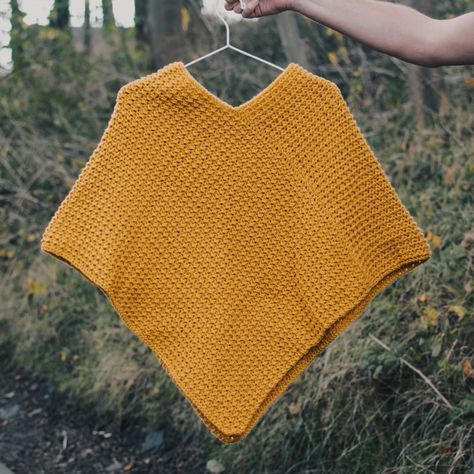 Carseat Poncho Pattern, Easy Poncho Knitting Pattern, Crochet Poncho Patterns Easy, Poncho Crochet Pattern, Cottage Crochet, Sunflower Cottage, Slip Stitches, Crochet Poncho Free Pattern, Poncho Crochet