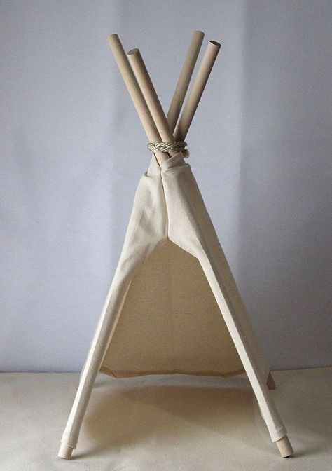 Teepee Centerpiece, Desert Themed Nursery, Birthday Teepee, Woodland Baby Shower Centerpieces, Boho Baby Shower Decorations, Boho Themed Party, Floral Baby Shower Decorations, Native American Teepee, Girl Baby Shower Centerpieces