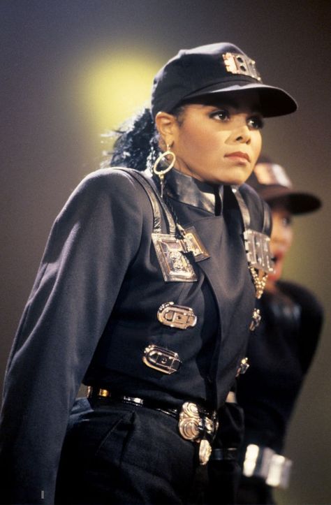 Classic 80s Fashion, Janet Jackson 80s, Janet Jackson Videos, Janet Jackson Rhythm Nation, Rhythm Nation, Decade Party, Barack And Michelle, 70s Aesthetic, Jackson Family