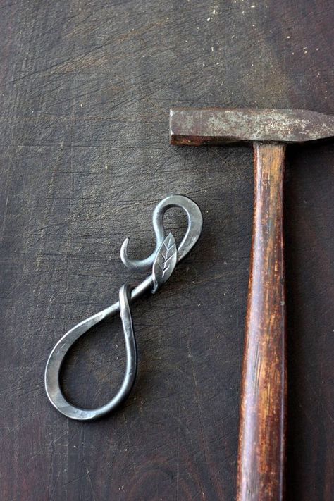 Beginner Welding Projects, Beginner Welding Projects Ideas, Beginner Welding, Bottle Opener Diy, Welding Projects Ideas, Rustic Luxe, Personalized Bottle Opener, Blacksmith Projects, Bottle Opener Keychain