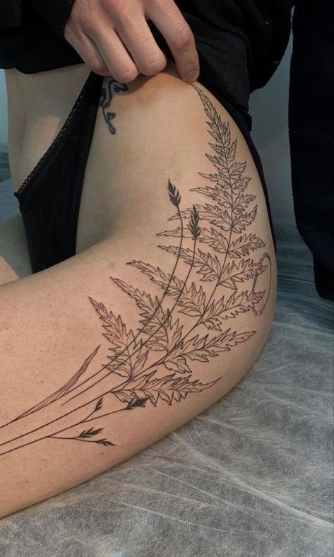 Hip Tattoo Big, Big Leaf Tattoo, Flower Leg Tattoos, Artsy Tattoos, Hippie Tattoo, Fern Tattoo, Small Girly Tattoos, Tattoos To Cover Scars, Hip Thigh Tattoos