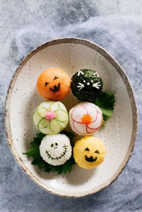 18 Spooky Halloween Dinner Ideas To Serve Up This Halloween Sushi Halloween, Temari Sushi, Bento Inspiration, Dairy Snacks, Halloween Appetizers Easy, Easy Halloween Snacks, Halloween Snacks For Kids, Food Japanese, Appetizers For Kids