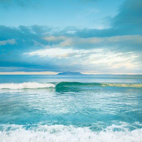 Horizontal Aesthetic, Clean Ocean, Waves Crashing, I Love The Beach, Photography Beach, Ocean Water, Sea And Ocean, Beach Scenes, Ocean Life