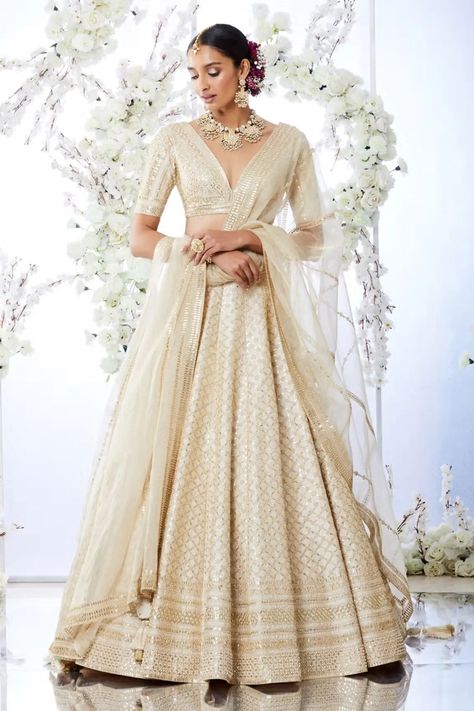 White Bridal Lehenga, Gota Patti Lehenga, Gota Patti Embroidery, Seema Gujral, Gold Lehenga, White Lehenga, Reception Outfit, Dresses Traditional, Indian Dresses Traditional