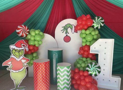 Grinch Birthday Party Backdrop, Grinch Birthday Backdrop, First Birthday Grinch Theme, Grinch Photo Backdrop, Grinch Balloons, Grinch First Birthday Party, Grinch Backdrop, School Dance Decorations, Grinch Birthday