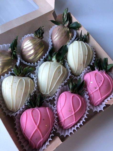 Covered Strawberry Ideas, Chocolate Covered Strawberry Ideas, Mothers Day Treats, Strawberry Business, Strawberry Heaven, Bday Gift For Boyfriend, Strawberry Ideas, Strawberry Recipe, Chocolate Covered Strawberry Recipe