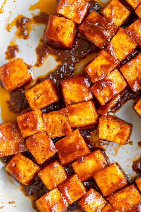 This delicious BBQ tofu recipe requires only two ingredients! Simple and easy, you’ll love this vegan BBQ tofu in sandwiches, salads, bowls and more. Going back to basics today– another recipe for tofu to make you love tofu. This BBQ tofu recipe is similar to my air fryer tofu and crispy baked tofu recipe, a... Barbecue Tofu Recipes, Vegan Bbq Tofu, Air Fryer Tofu, Crispy Baked Tofu, Salads Bowls, Tofu Chicken, Chicken Salad Sandwich Recipe, Tofu Marinade, Cooking Tofu