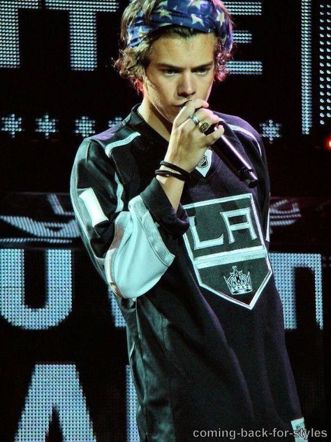 Frat Boy Harry Styles, Harry Styles 2013, Harry 1d, Harry Styles Cute, One Direction Photos, Haikou, Frat Boy, Harry Styles Wallpaper, Harry Styles Pictures