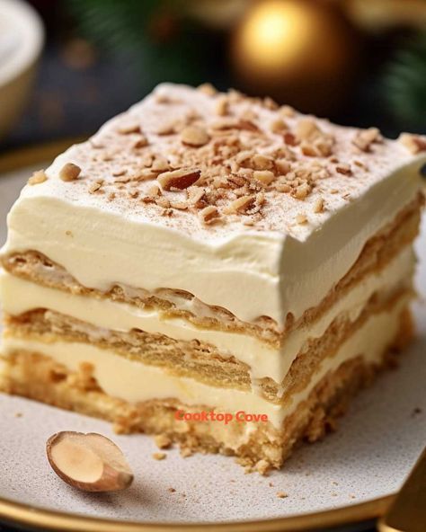 Desserts For Winter, Cooktop Cove, Perfect Christmas Dessert, Eggnog Cake, Icebox Desserts, Easy Eggnog, Thanksgiving Baking, Berry Trifle, Eclair Cake