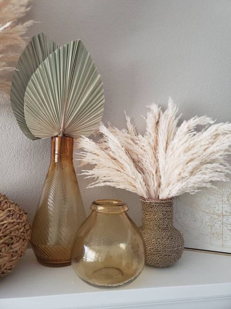 Pampas Deco, Cream Color Wedding, Colored Pampas, Banana Leaf Decor, Pink Pampas Grass, Brown Vase, Boho Theme, Flower Packaging, Color Wedding