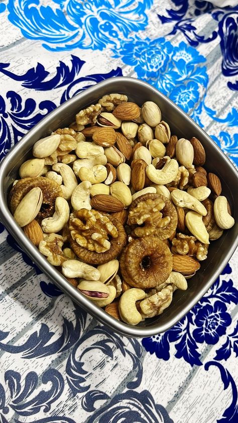 Dry Fruits Snap, Fruit Snap, Loyal Quotes, Natural Pic, Variety Food, Eating Food Funny, Food Captions, Food Motivation, Snap Ideas