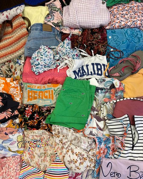 Spring break collection. Secondhand curated styles. Grace thrifts. From the rack. Living Near The Beach, Secondhand Style, Thrift Haul, Flowy Dresses, Spring Weather, Retro Tee, Thrift Finds, 3 Pm, Summer Styles