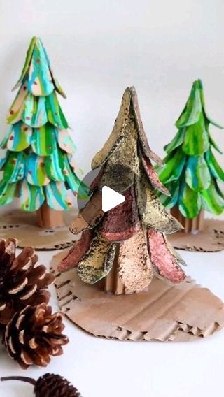 🌿 Nicky🌻| eco crafts for my littlies and me! on Instagram: "🎄 Egg carton Christmas trees 🎄 ✨Save for the weekend!  I do love Christmas decorations, and what could be better than these low-stress process art recycled Christmas trees which you can make this festive season with your littlies 🥰 who needs plastic bottle brush trees!!  I first shared this idea last year when I made one for my Nan. Charlotte helped me then, and she had great fun messing around with the paint. Painting the peaks of the egg boxes before removing them really does contain the mess!! It's a 2 stage project as the egg boxes will need to dry overnight so factor this in!  Materials: 🎄 Egg cartons - I used 3x half dozen egg boxes (6 peaks) for the smaller trees which have about 4 layers. The original tree I made use Christmas Tree Egg Carton, Christmas Tree Made From Cardboard Boxes, Egg Carton Decorations, Craft From Egg Carton, Egg Box Christmas Craft, Christmas Decoration Kindergarten, Egg Carton Christmas Ornaments, Egg Carton Crafts For Kids Christmas, Egg Carton Crafts Christmas