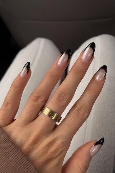 Black Metallic French Tip Nails, Black Nail Designs With Chrome, Black French Chrome Nails, Black French Tip Nails Chrome, Pointy Short Nails, Metallic Nails Black, Metallic Nails Gold, Nail Ideas Rose Gold, Black And Metallic Nails