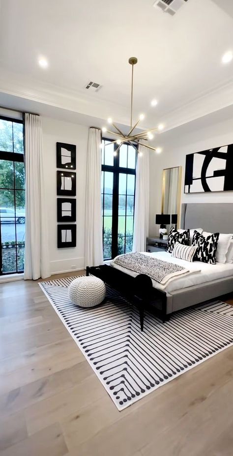 Modern White And Black Bedroom, Black And White Aesthetic House Interior, Black And White Theme House, White And Black House Interior, Black And White House Aesthetic, White And Black House Interior Design, Black House Interior Design, White And Black House, Black House Interior