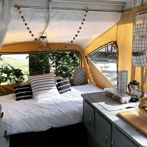 Tent Trailer Remodel, Pop Up Campers, Pop Up Princess, Popup Camper Remodel, Pop Up Tent Trailer, Small Camper Trailers, Glamper Camper, Camper Diy, Pop Up Trailer