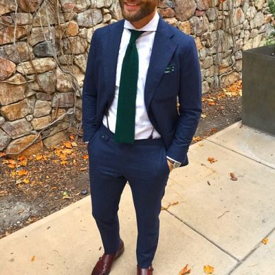 Tie Outfits Men, Suits And Sneakers, Suit Combinations, Wedding Outfit Men, Mens Fashion Smart, Dapper Gentleman, Mens Fashion Blog, Navy Suit, Green Tie