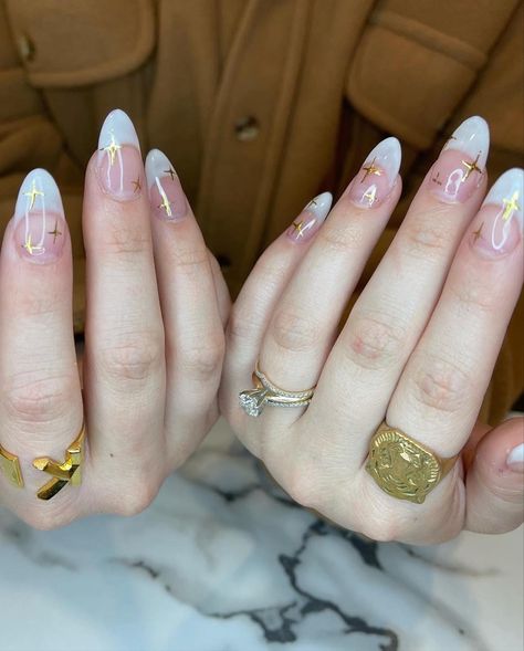 Neutral Nail Gold Accent, French Nails Accent Nail, Gold Star French Nails, French Nails With Gold Stars, Gold Nail Aesthetic, Girly French Nails, Simple Nails With Gold Accent, French Nails Gold Accent, Aesthetic Gold Nails