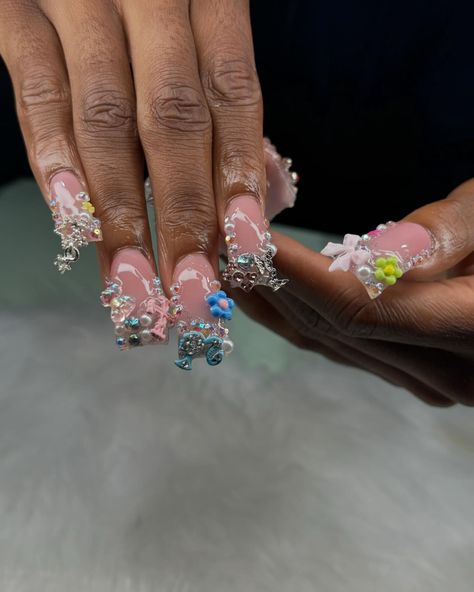 junk nails Junk Nails Bling Medium, Junk Nails Duck, White Junk Nails, Nails Junk, Junk Nail Designs, Garden Nails, Junk Nails, Colored Acrylic, Colored Acrylic Nails