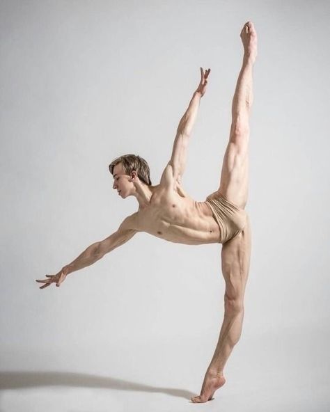 Ballet Male, Dance Men, 남성 근육, Male References, Male Ballet, Ballet Dance Photography, Male Pose, Dance Pose, Dresses Dance