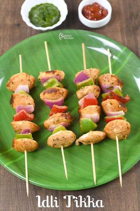 Idli Tikka , an easy snack with Leftover Idli! Mini Idlis' or cubed left over idli's are marinated with thick curd along with spices, capsicum, onions and are then grilled or shallow fired in a tawa. This is really a very mouth-watering easy snack! Mini Idli, Tikka Recipe, Idli Recipe, Kid Friendly Snack, Paneer Tikka, Green Chutney, South Indian Food, Left Over, Garam Masala