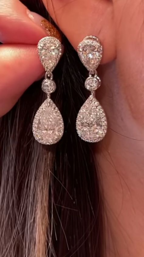 Aesthetic Diamond Earring, Long Sparkly Earrings, Expensive Earrings Aesthetic, Prom Earrings Aesthetic, Earrings For Graduation, Big Dangly Earrings, Quinceanera Jewelry Silver, Royal Jewelry Earrings, Prom Jelewery