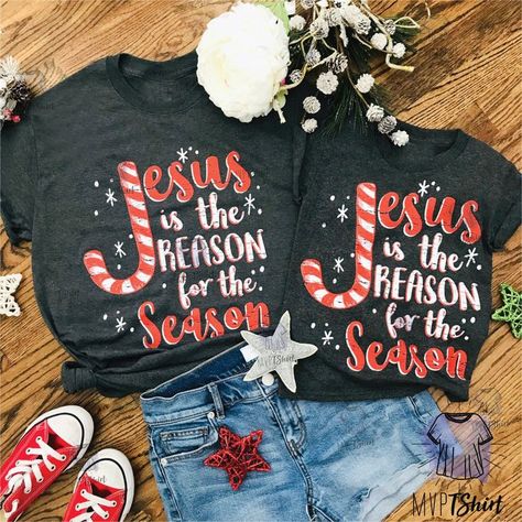 God Shirts, Mom And Me Shirts, Htv Shirts, Shirts Vinyl, Christmas Pjs Family, Shirts Diy, Cricut Shirts, Christmas Wear, Christmas Tee Shirts