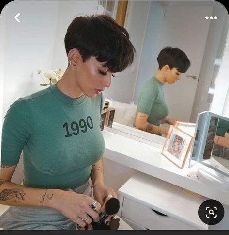 Pelo Ulzzang, Black Hair Short Cuts, Short Shaved Hairstyles, Natural Hair Short Cuts, Short Hair Black, Short Hair Pixie Cuts, Short Sassy Hair, Sassy Hair, Short Natural Hair Styles