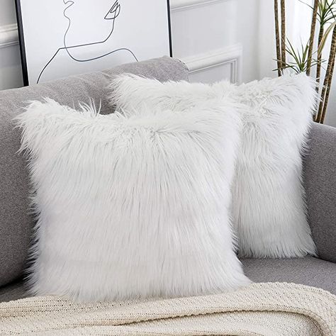 White Fluffy Pillow, Dorm Room Color Schemes, Dorm Room Colors, Fuzzy Pillows, Velvet Decor, Fluffy Cushions, Girls Dorm Room, New Room Ideas, Faux Fur Pillow