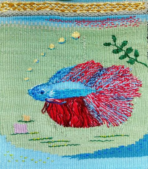 Fish Weaving, Tapestry Loom, Beta Fish, Cute Kawaii Drawings, Kawaii Drawings, Tapestry Weaving, Loom, Coin Purse, Hand Weaving