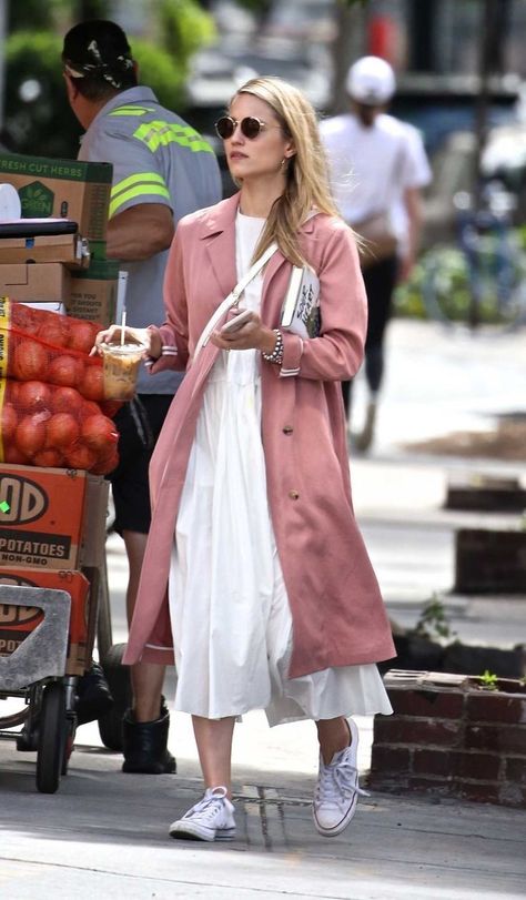 Celebrity Interiors, Diana Agron, Converse Outfit, 2020 Style, Capsule Closet, Dianna Agron, Pink Coat, June 15, Spring Inspiration