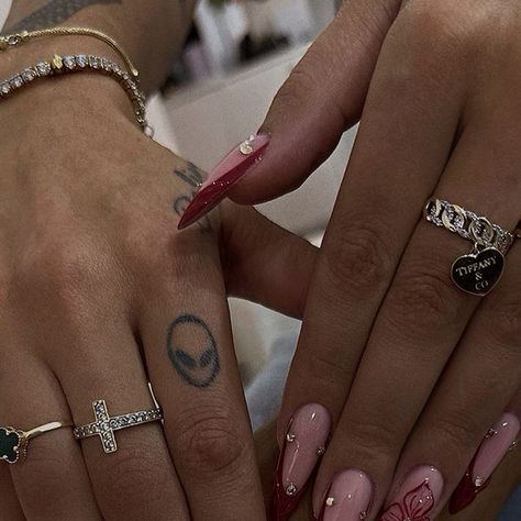 Alketa Musta on Instagram Heavenly Nails, Shorts Nails, Concert Nails, Paris Nails, Gel Toe Nails, Wow Nails, Aesthetic Nails, Grunge Nails, Simple Acrylic Nails