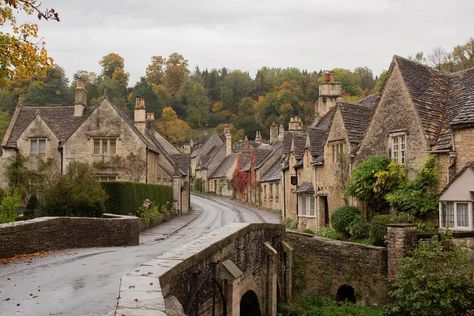 Small English Village, Small English Town Aesthetic, England Aesthetic, Castle Combe, Peak District National Park, Small Town Life, English Village, Crystal Aesthetic, Jade Crystal