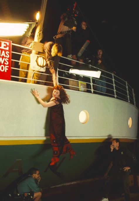 Titanic Movie Scenes, Titanic Behind The Scenes, Titanic Kate Winslet, Titanic Art, Real Titanic, Titanic Photos, Titanic History, Titanic Movie, Be With You Movie