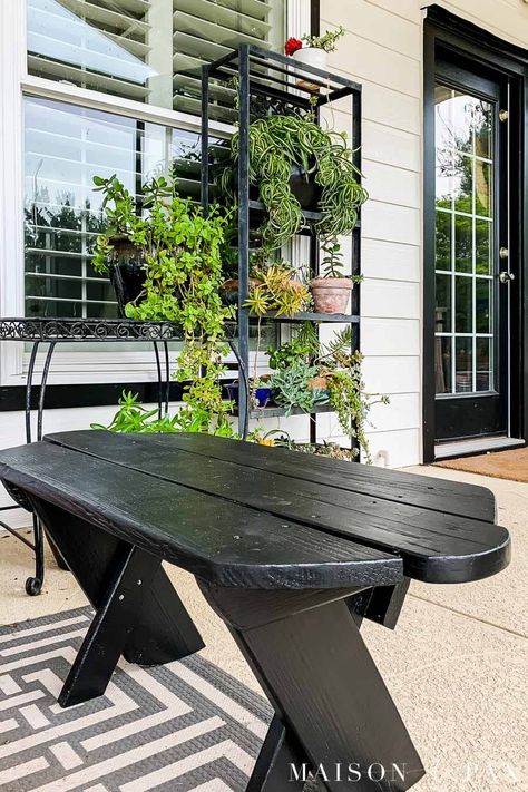 Painted Outdoor Table Ideas, Finishing Outdoor Wood Furniture, Black Wood Outdoor Furniture, Stain Outdoor Furniture Wood, Black Outdoor Furniture Wood, Repainting Outdoor Wood Furniture, Outdoor Wood Paint, Black Wood Patio Furniture, How To Treat Wood Furniture For Outdoors