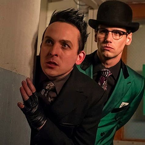 Robin Lord Taylor, Edward Nygma, Cory Michael Smith, Oswald Cobblepot, Michael Smith, Gotham, On Twitter, Twitter, Wall