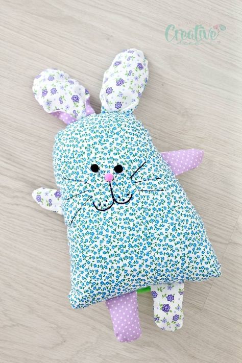 Scrap Fabric Bunny Pattern, Animal Pillows Pattern Sewing, Animal Pillows Pattern, Sewn Animals, Bunny Sewing Pattern, Bunny Sewing, Pillow Sewing, Button Projects, Diy Bunny