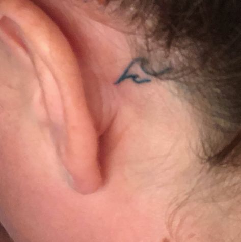 Turquoise wave tattoo behind the ear Wave Ear Tattoo, Wave Behind Ear Tattoo, Wave Tattoo Behind Ear, Tattoo Behind The Ear, Tattoo Behind Ear, Sea Tattoo, Wave Tattoo, Cute Tats, Waves Tattoo