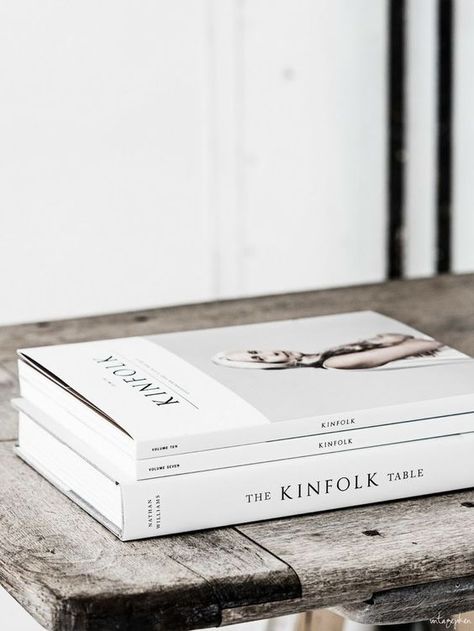 gorgeous Kinfolk books and magazines looking great on a vintage table Kinfolk Aesthetic, Kinfolk Style, Kinfolk Table, The Kinfolk Table, Kinfolk Magazine, Loft Interior, Ebook Design, Table Books, Magazine Layout