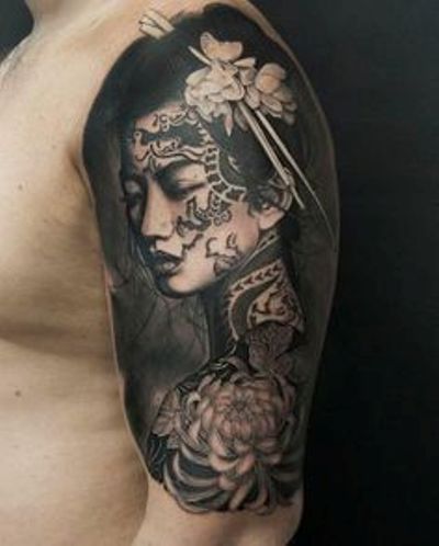 brazo Japanese Geisha Tattoo, Geisha Tattoos, Geisha Tattoo Design, Cool Half Sleeve Tattoos, Geisha Tattoo, Tattoos For Women Half Sleeve, Tattoos Geometric, Japanese Sleeve Tattoos, Tattoo Women