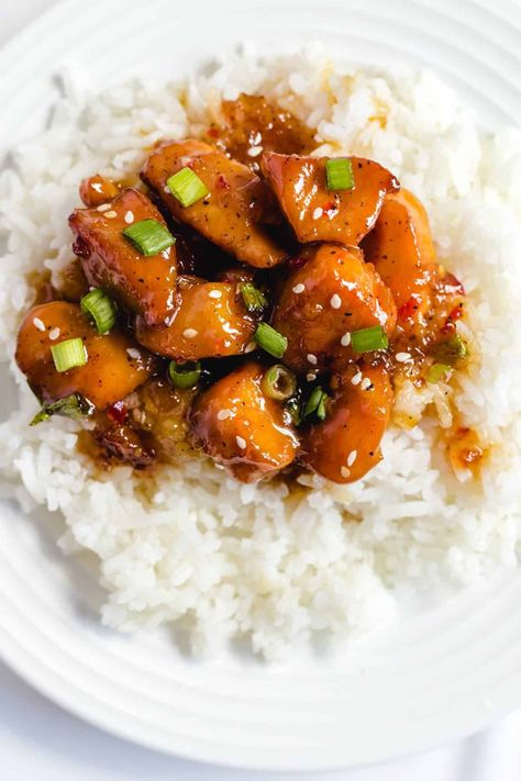 Garlic Chicken Rice, Sauteed Vegetables Recipe, Easy Honey Garlic Chicken, Crispy Honey Chicken, Chicken Over Rice, Honey Glazed Chicken, Chicken Rice Bowls, Better Than Takeout, Garlic Chicken Recipes