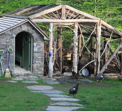 Chicken coop made from tree branches Fairfield House, Chicken Coop Kit, Chicken Houses, Rustic Shed, Chicken Roost, Rustic Fence, Coop Design, Beautiful Chickens, Chicken Coop Designs