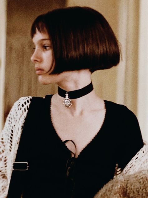 Leon Movie, Natalie Portman Leon, Leon Matilda, Mathilda Lando, The Professional Movie, Outfit Costume, Black Bob, Movie Fashion, Hair Reference