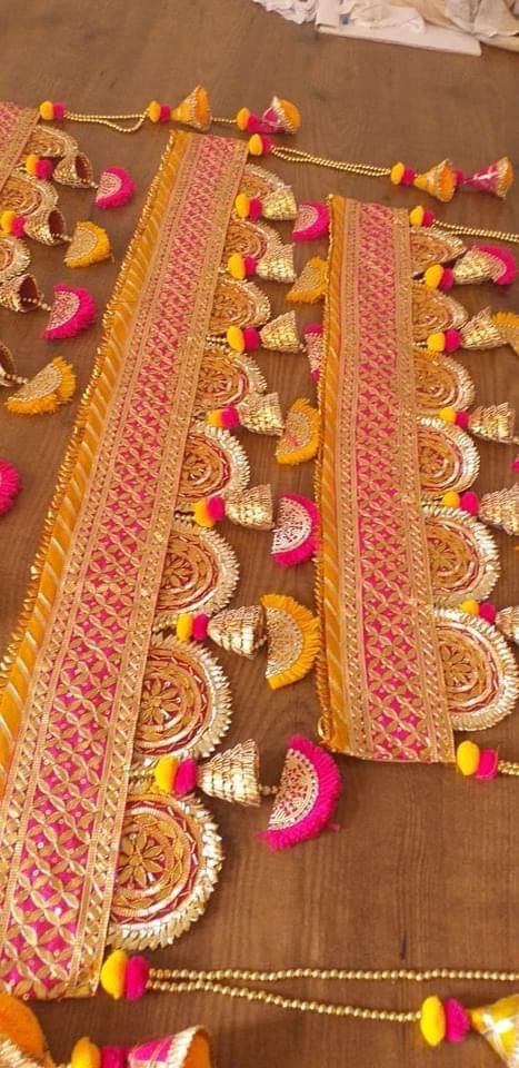 Bandarwar Handmade, Door Latkan Designs, Bandhanwar Handmade Diy, Banderwal Latest Designs, Diy Bandarwal, Bandanwar Designs, Handmade Diwali Decoration Items, Bandarwal Designs Handmade, Bandhanwar Designs