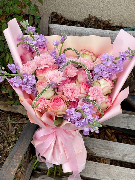 flowers bouquet Pink Wild Flower Bouquet, Lupita Core, Wild Flower Bouquet, Purple Flower Bouquet, Flower Arrangements Wedding, Pink Flower Bouquet, Purple Bouquet, Boquette Flowers, Flower Arrangements Simple