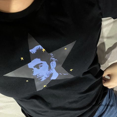 Zayn Malik Stardust black t-shirt Zayn Malik Concert Outfit, Zayn Malik Concert Outfit Ideas, Room Under The Stairs Zayn, Stardust Zayn, Stardust Outfit, Zayn Concert, Room Under The Stairs, Icarus Falls, Icarus Fell