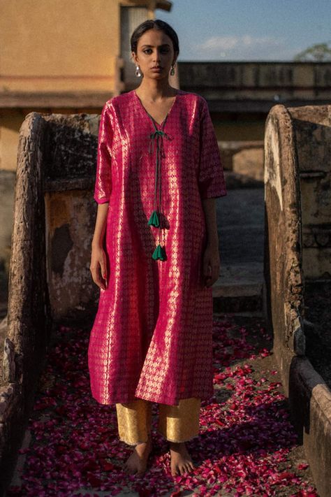 Buy Pink Silk Brocade Woven Floral Neima Kurta And Nara Palazzo Set For Women by Priyanka Raajiv Online at Aza Fashions. Front Neck Designs For Suits, Brocade Palazzo, Brocade Suits, Pink Brocade, Indian Pink, Simple Kurta Designs, Neck Designs For Suits, Desi Fashion Casual, Moroccan Pattern