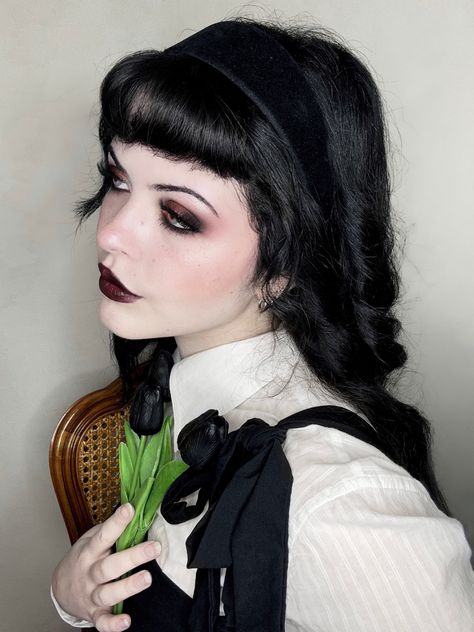 #goth#gothic#sleepingbeauty#vampire#romanticgoth#makeupartist#makeup#gothmakeup#mua#vampire#halloween#halloweenmakeup#makeupinspo Goth Work Makeup, Vampire Eyes Aesthetic, Gothic Prom Makeup, Romantic Goth Hair, Vampire Aesthetic Makeup, Goth Vampire Makeup, Romantic Gothic Makeup, Gothic Vampire Makeup, Vampiress Makeup